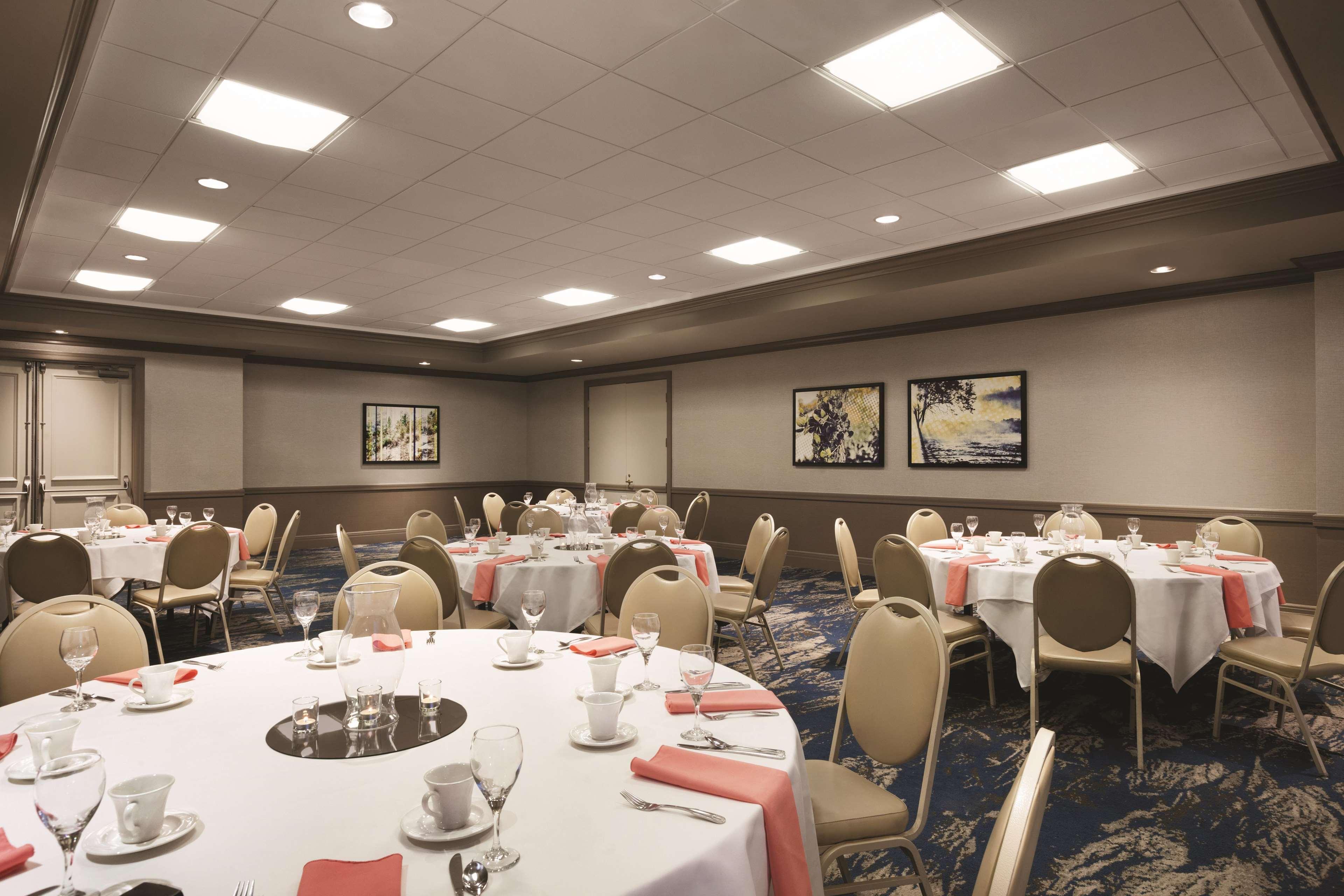 Embassy Suites By Hilton Brea - North Orange County Bagian luar foto